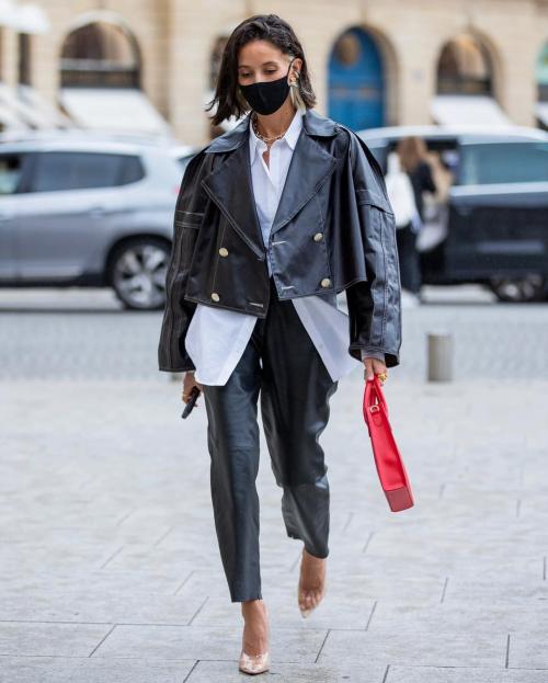 С чем носить косуху 2022. Как и с чем носить косуху в 2022: актуальные модели куртки, которые впишутся в любой образ