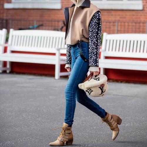 Джинсы скинни 2022. С чем носить джинсы скинни весной 2022: 5 модных сочетаний