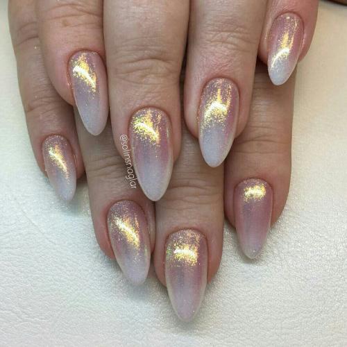 Какие типы украшений можно создать с помощью шеллака со стразами и блестками. Лучшие идеи блестящего маникюра