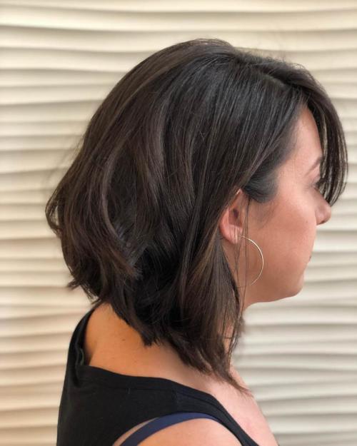 Объемное каре на средние волосы. Кому идет – выбираем по возрасту, форме лица и структуре волос 05 Объемное каре на средние волосы. Кому идет – выбираем по возрасту, форме лица и структуре волос 05