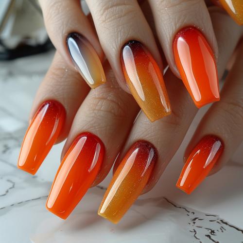 Маникюр шеллак лето 2024: новые тренды и стили 09