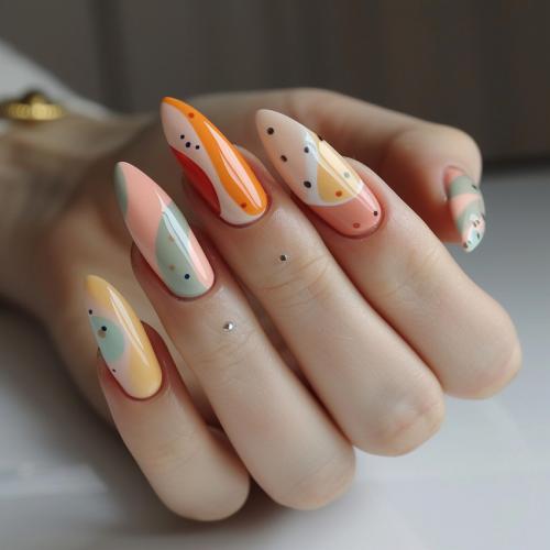 Маникюр шеллак лето 2024: новые тренды и стили 04