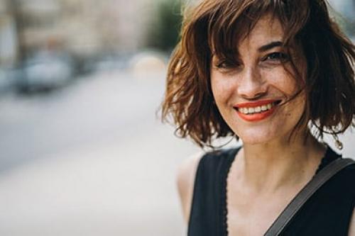 Стильные укладки на каре. Легкие повседневные прически на каре