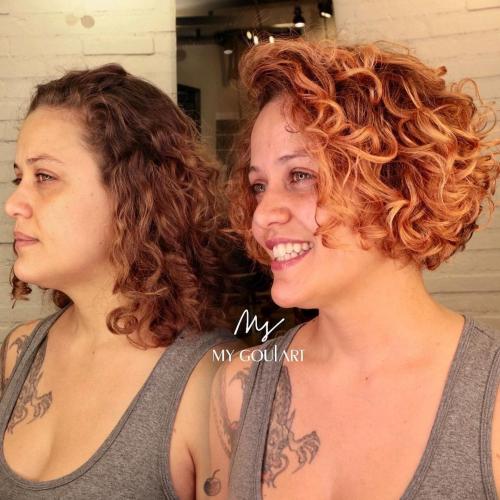 Короткая стрижка на кудрявые волосы для женщины средних лет. 15 стрижек для дам старше 40 лет на волнистые волосы и вьющиеся волосы