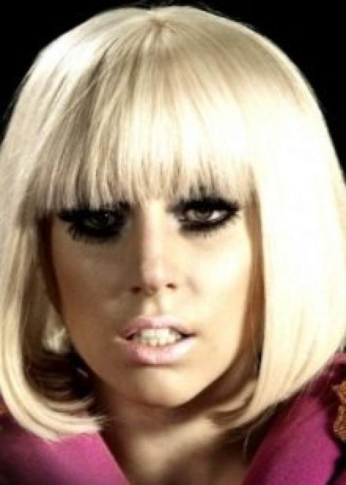 Короткие стрижки для кудрявых волос. Как подобрать короткую стрижку и прическу для кудрявых волос 26