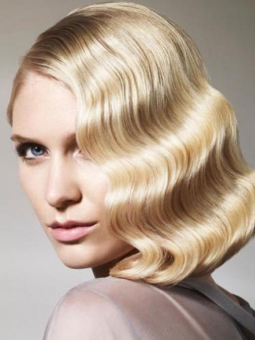 Вечерняя прическа на каре с челкой. Прически для стрижки каре: вечерние и на каждый день — 20 красивых и модных вариантов с фото