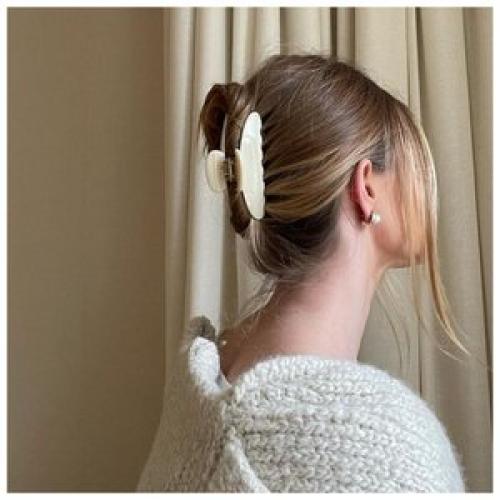 Вечерняя укладка на каре 2021. Прически на каре: виды, идеи, тренды