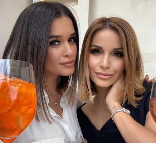 Стильная укладка на каре. Модные укладки на каре: фото, идеи для разных поводов