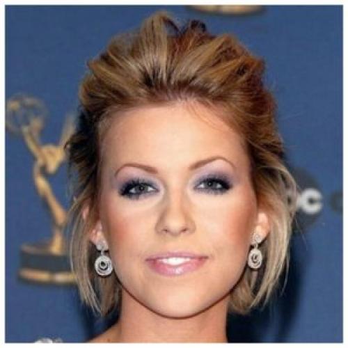 Вечерняя укладка на каре 2021. Прически на каре: виды, идеи, тренды