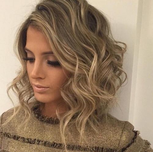 Как уложить каре в домашних условиях. Как красиво уложить стрижку каре 17