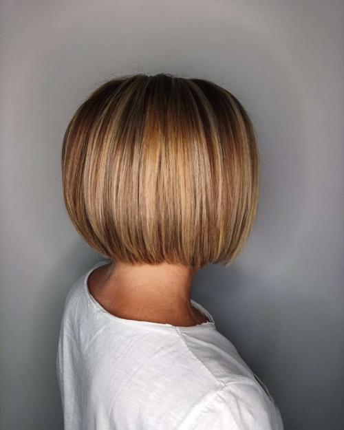 2022 каре с короткой макушкой. Стрижка каре на короткие волосы 2022 – самые стильные виды 11