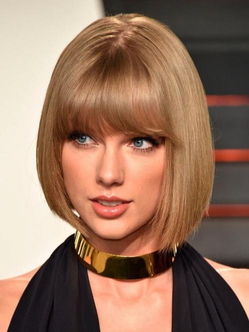 Красивые прически на каре. Прически на каре: красивые идеи, виды, актуальные образы и особенности укладки (115 фото и видео)