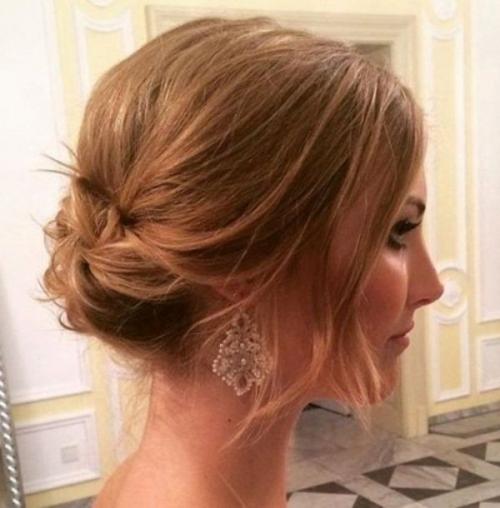 Как сделать кудри на каре на ночь. Вечерние прически на стрижку каре