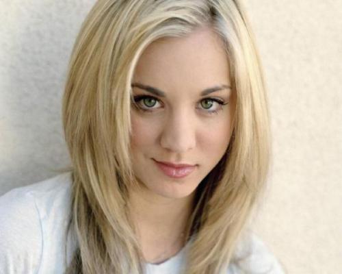 Двойное каре на средние. Кому подходит стрижка двойное каре?