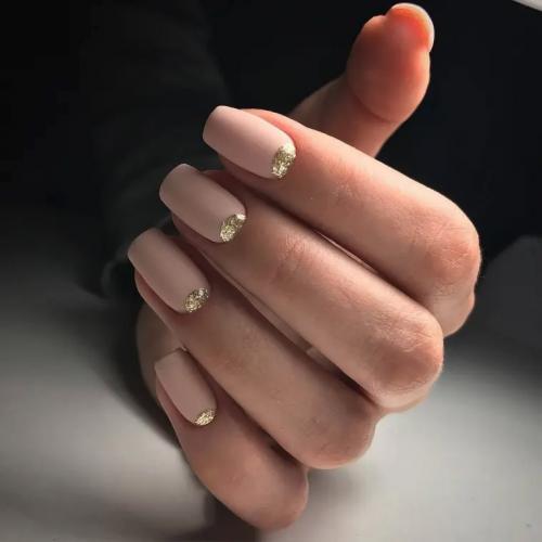 Белый матовый маникюр 2022-2023. Модные оттенки сезона для матовых ногтей 09