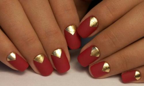 Красный маникюр с золотом. Какие бывают виды маникюра?
