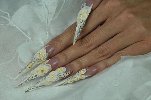 Маникюр со стразами и бульонками. Дизайн ногтей с бульонками: фото наиболее удачных вариантов