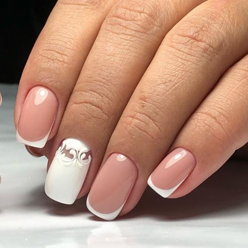 Что такое актуальный френч на ногтях. Идеи французского маникюра на короткие ногти