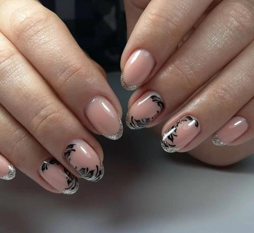 Что такое актуальный френч на ногтях. Идеи французского маникюра на короткие ногти