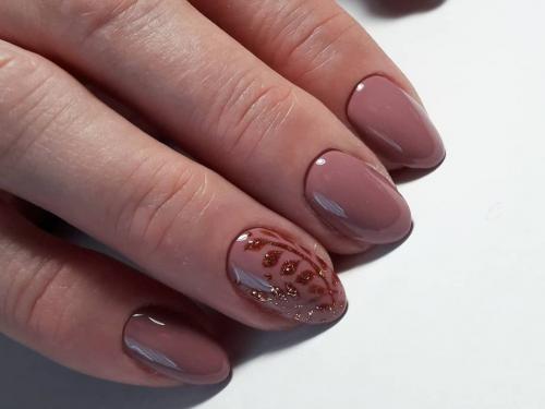 Как выбрать подходящие блестки для овального маникюра. Маникюр на овальные ногти с блестками и дизайном