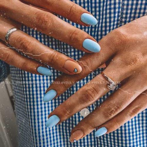 Черные ногти со стразами сердце. Маникюр с сердечками: лучшие идеи, фото-новинки