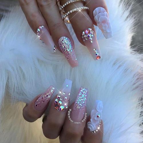 Красный матовый маникюр балерина. Форма ногтей балерина – идеи дизайна, новинки, тренды