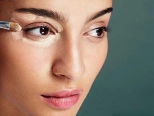 Как замаскировать темные круги под глазами с помощью макияжа. Как скрыть темные круги под глазами? Лучшие советы визажистов 10