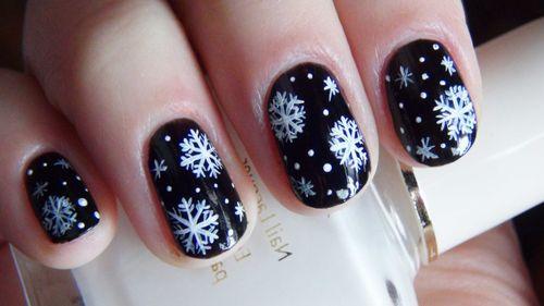 Можно ли делать маникюр шеллаком на короткие ногти самостоятельно. Как сделать шеллак на очень короткие ногти