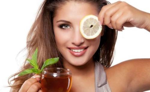 Как убрать мешки под глазами народными средствами. Народные средства – скорая косметологическая помощь