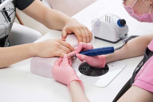 Прибор для маникюра и педикюра в домашних условиях, какой выбрать. Лучший аппарат для маникюра и педикюра: рейтинг ТОП 10, какой лучше выбрать, цена, характеристики, отзывы