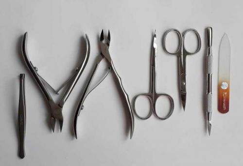 Красивый маникюр в домашних условиях. Как сделать маникюр в домашних условиях — инструкция, фото, модный дизайн, новинки, выбор цвета, стили, форма ногтей