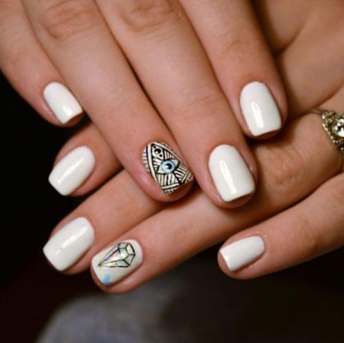 Какие аксессуары можно использовать для создания дизайна ногтей черный розовый белый. Тренды черно-белого маникюра гель-лаком