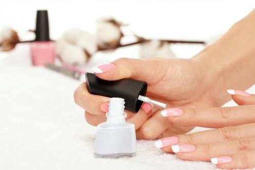 Как красить ногти шеллаком в домашних условиях. Шеллак в домашних условиях: пошаговое выполнение 02 Как красить ногти шеллаком в домашних условиях. Шеллак в домашних условиях: пошаговое выполнение 02