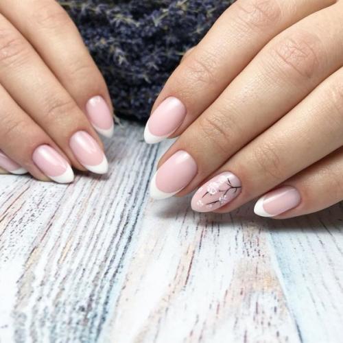 Маникюр с иероглифами и сакурой. Идеи дизайна ногтей с иероглифами для длинных и коротких ногтей