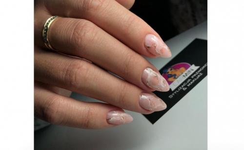 Откройте для себя новые горизонты в мире дизайна ногтей: топ-10 трендов 2019 года 05