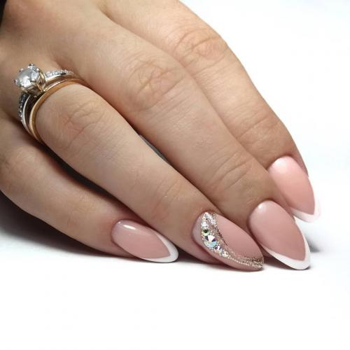 Френч на овальные ногти. Классные идеи французского маникюра на овальные ногти