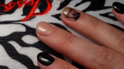 Как россиянки делают маникюр Z и Zа Россию.  Мы обрезаем кожу и кутикулу 01