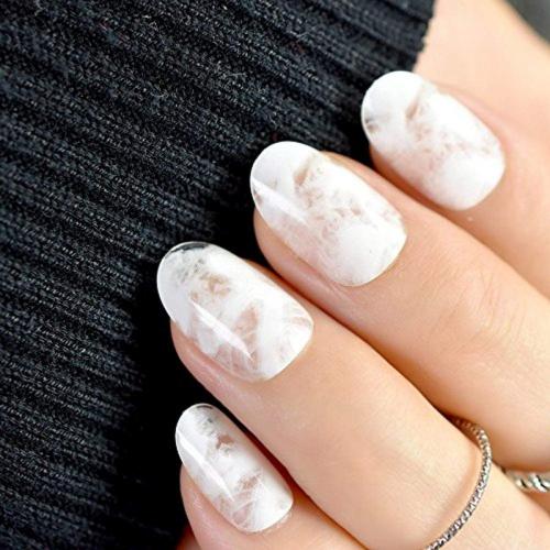 Как создать эффект камень на черном и розовом маникюре. Дизайн мраморного маникюра в фотографиях