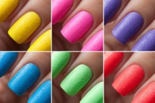 Черный и розовый маникюр: стильные сочетания для любого настроения 05