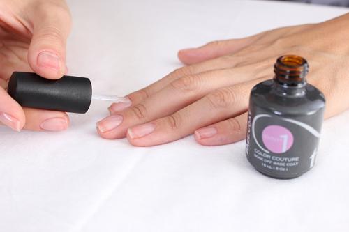 Новые образы маникюра с матовым покрытием. Матовый маникюр для коротких ногтей 05