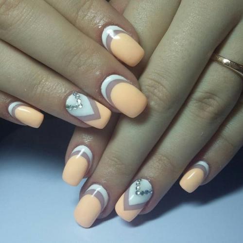 Белый матовый маникюр. Виды маникюра в сочетании с белым