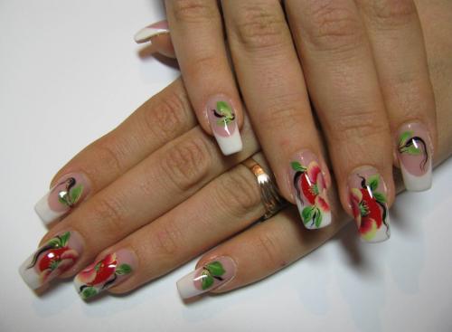 Ногти с иероглифами. Что это такое