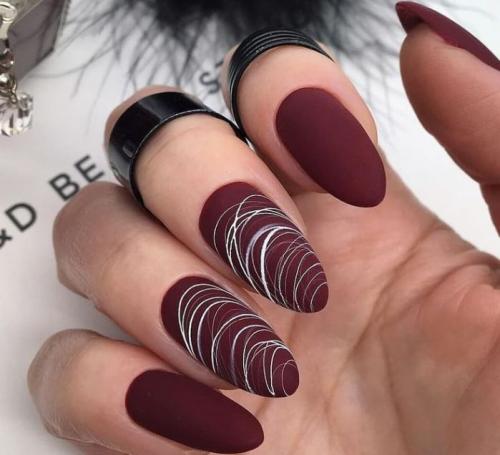 Бордовый матовый маникюр. Бордовые матовые ногти — идеи нескучного дизайна с фото