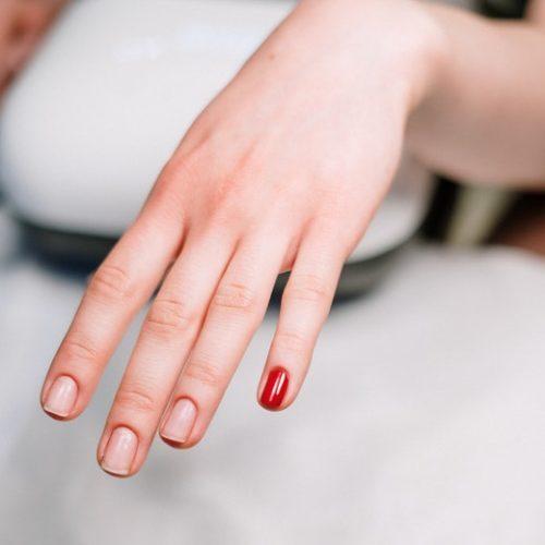 Как стереть обычный лак с гель-лака. 9 способов —, как снять старый гель-лак не выходя из дома