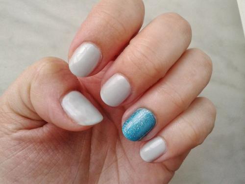 Можно ли наносить обычный лак на базу. Стойкий маникюр с обычным лаком для ногтей