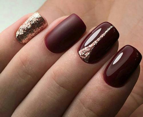 Маникюр бордовый матовый с золотом. Золотистые и серебряные вставки
