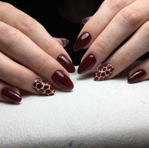 Новогодний бордовый маникюр. Из тренда в тренд