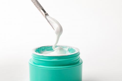 Сколько должны держаться нарощенные ногти акригелем. Акригель —, что это такое и как с ним работать?