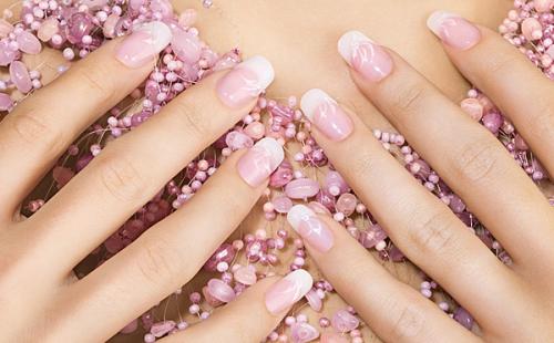 Удивительный маникюр шеллаком: как сделать его дома 01