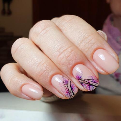 Идеи маникюра без рисунка. Маникюр в нежных нюдовых оттенках